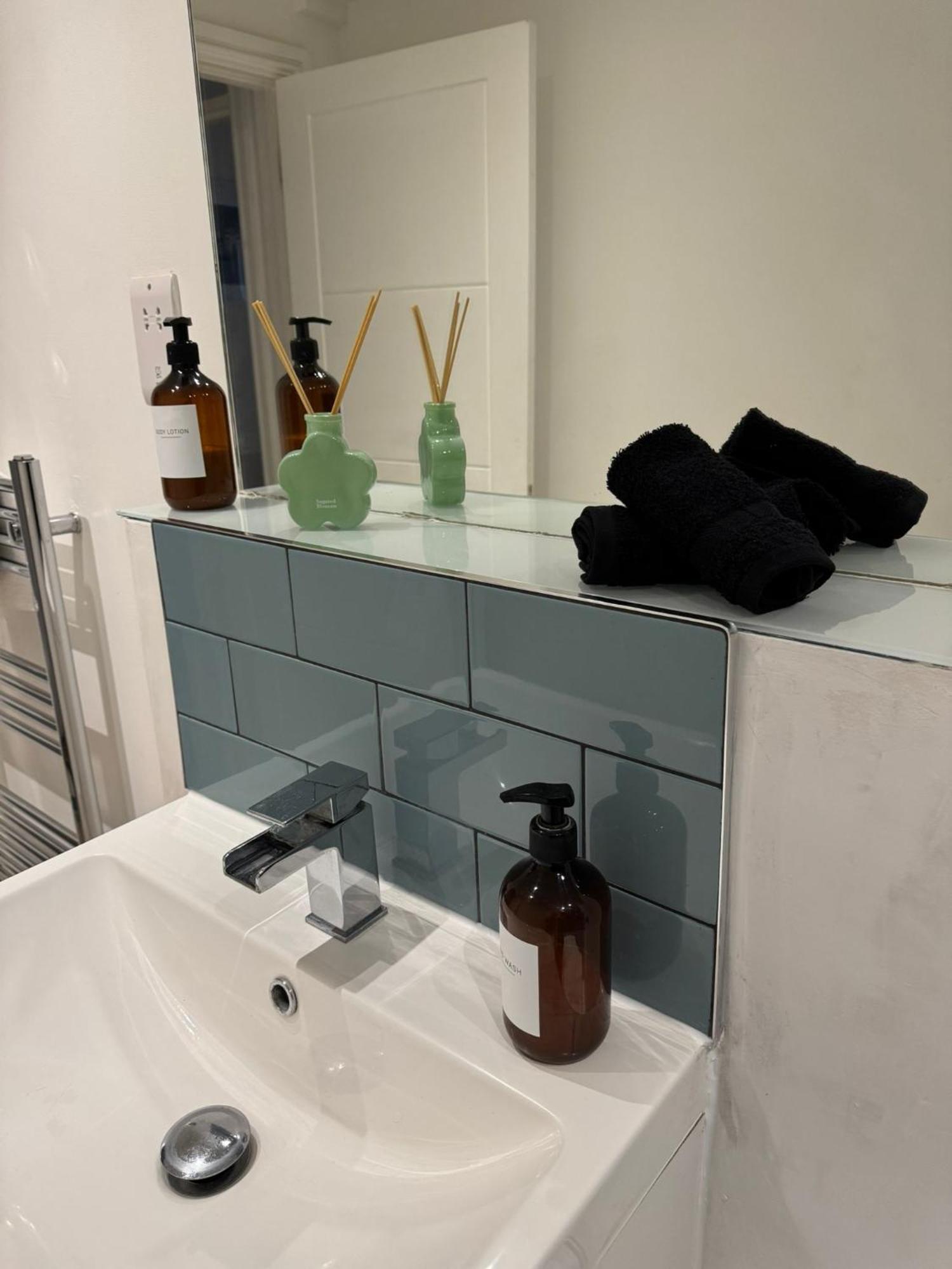 Stylish & Cosy Margate Escape With Hot Tub And Log Burner Dogs Welcome מראה חיצוני תמונה